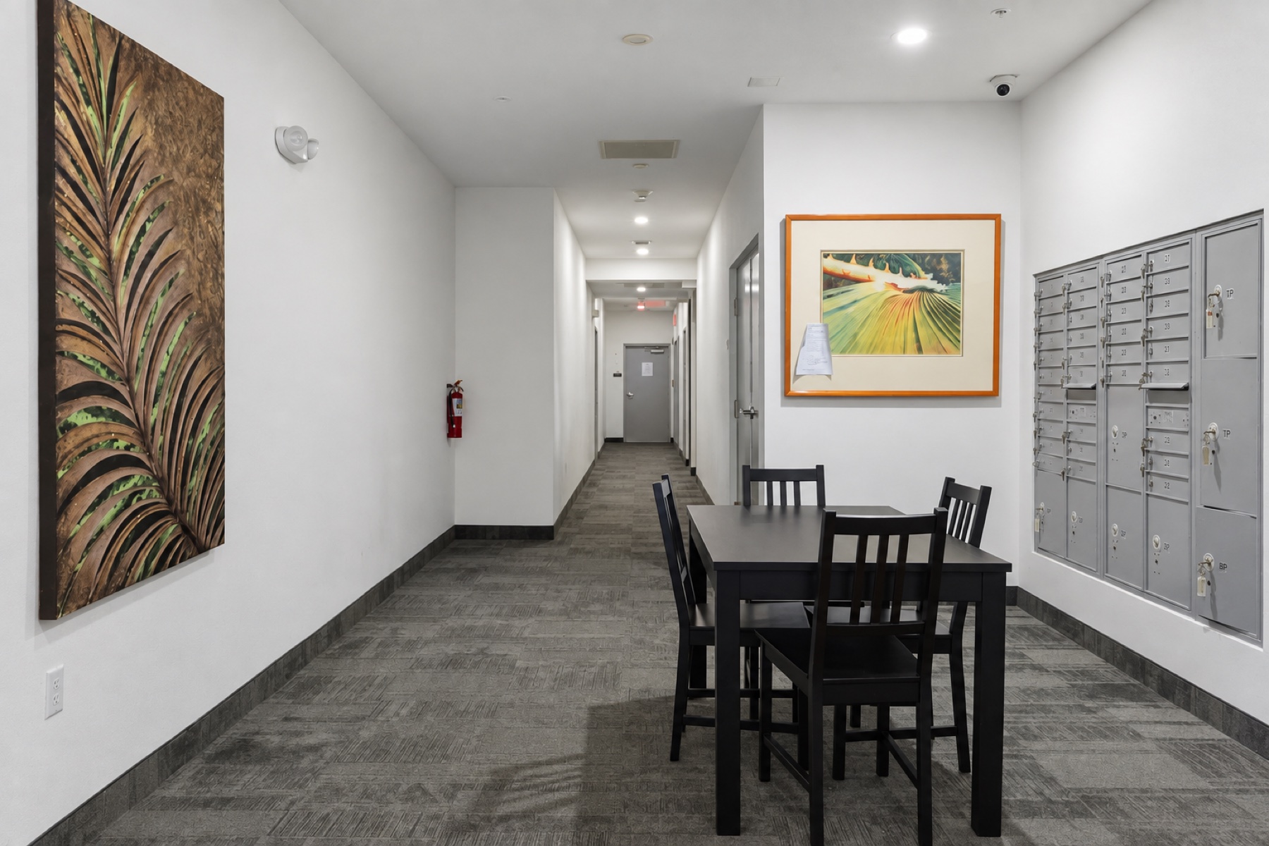 Lobby & common spaces